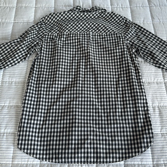 🧢J. Crew navy/white check boy shirt with round collar. Size S. - Picture 3 of 10